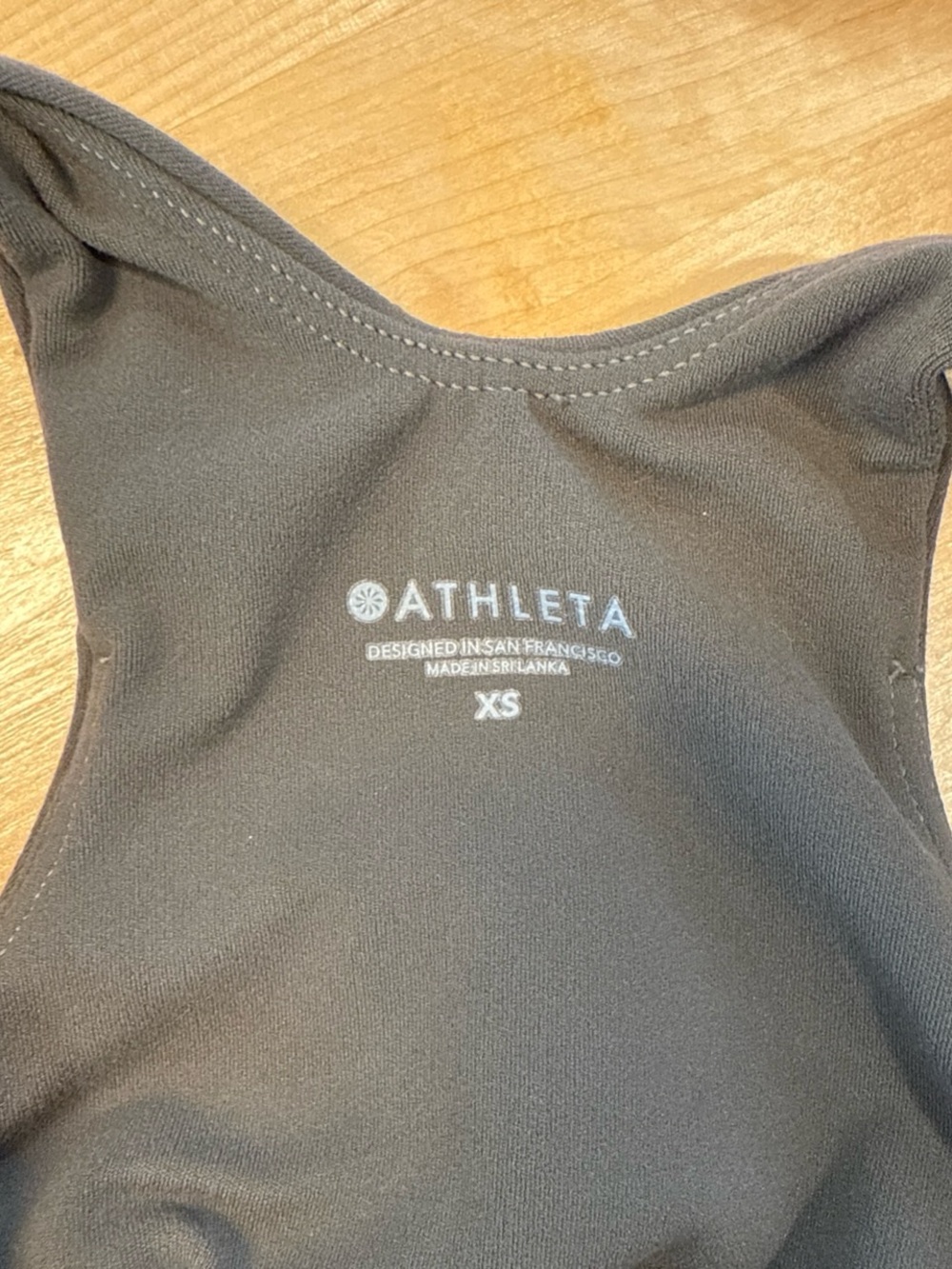 Athleta Dark Green Conscious Crop Top EUC - Picture 2 of 4